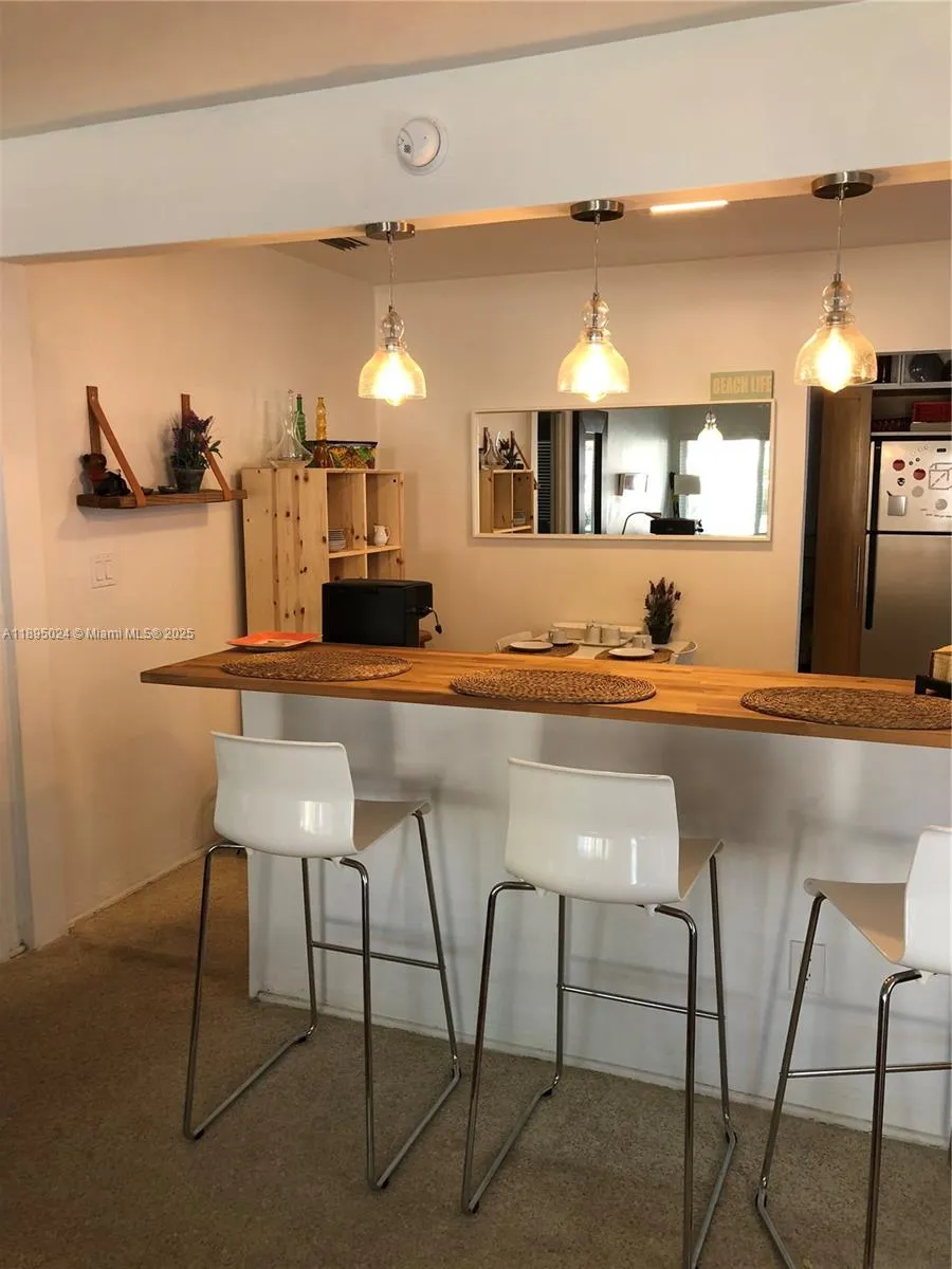 1160 SW 22nd terrace # 2, Miami FL 33129