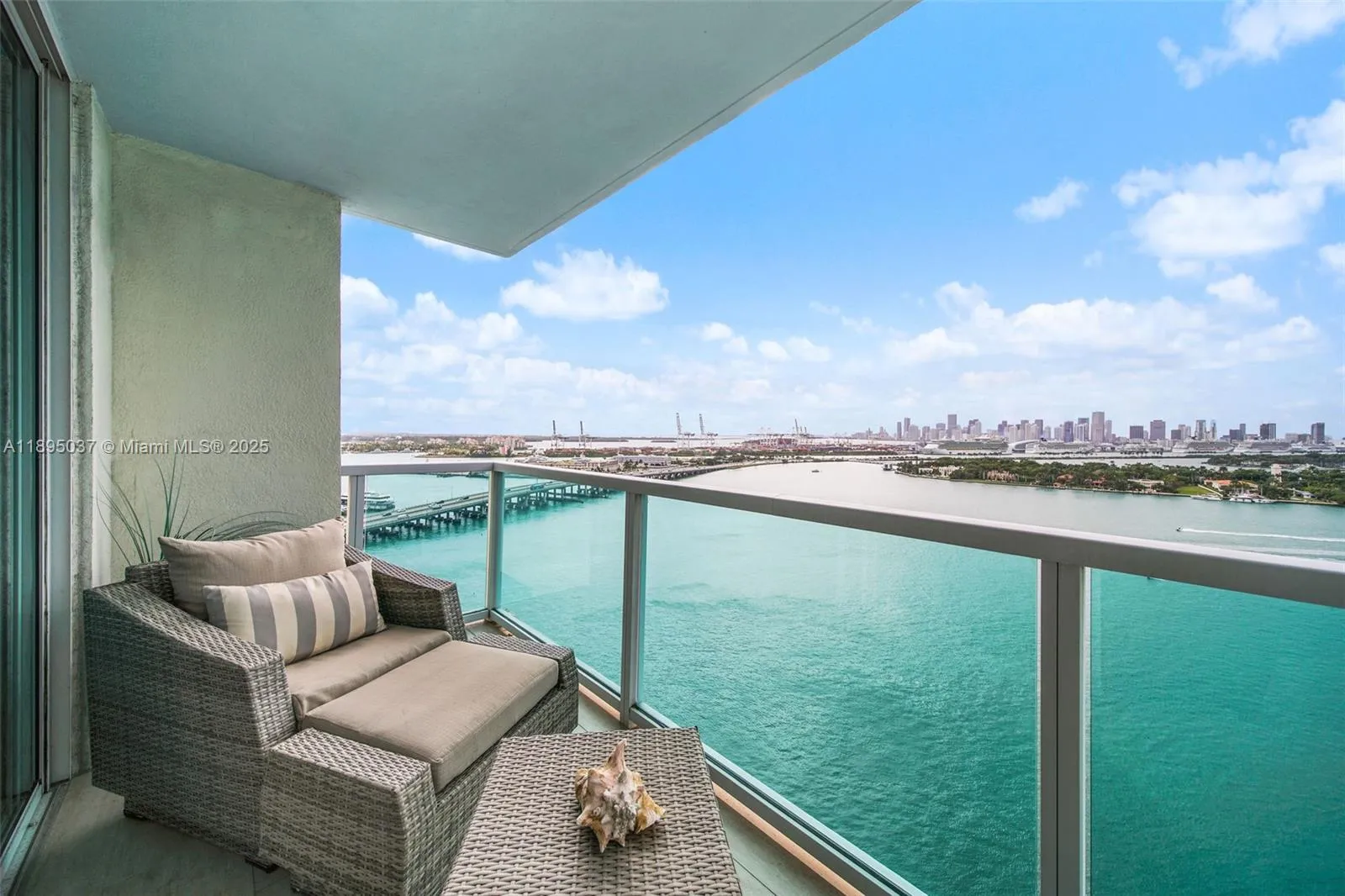 2 bedroom 2 bath for sale at 650 West Ave # 2107, Miami Beach FL 33139