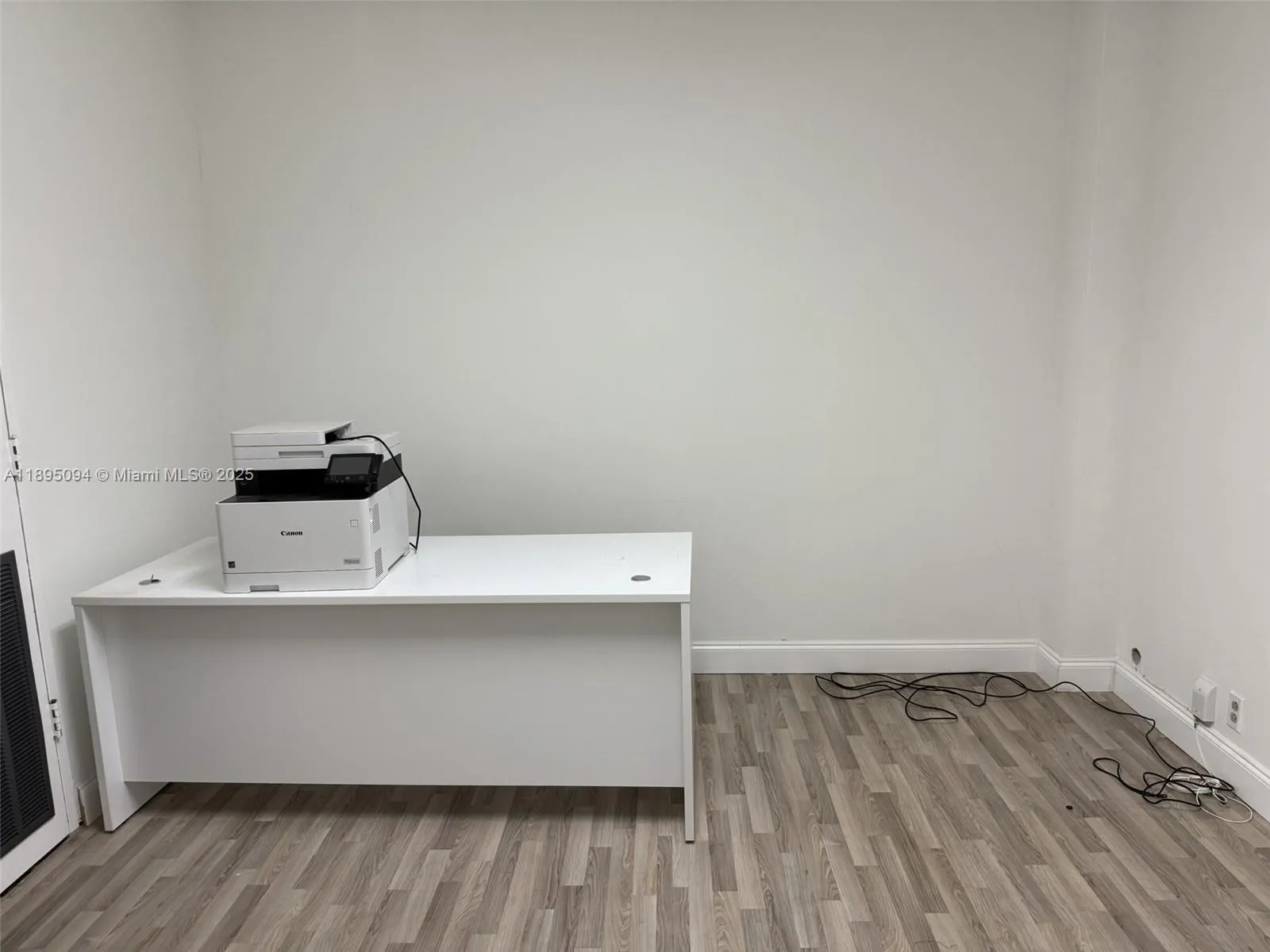 299 Alhambra Cir # 315, Coral Gables FL 33134
