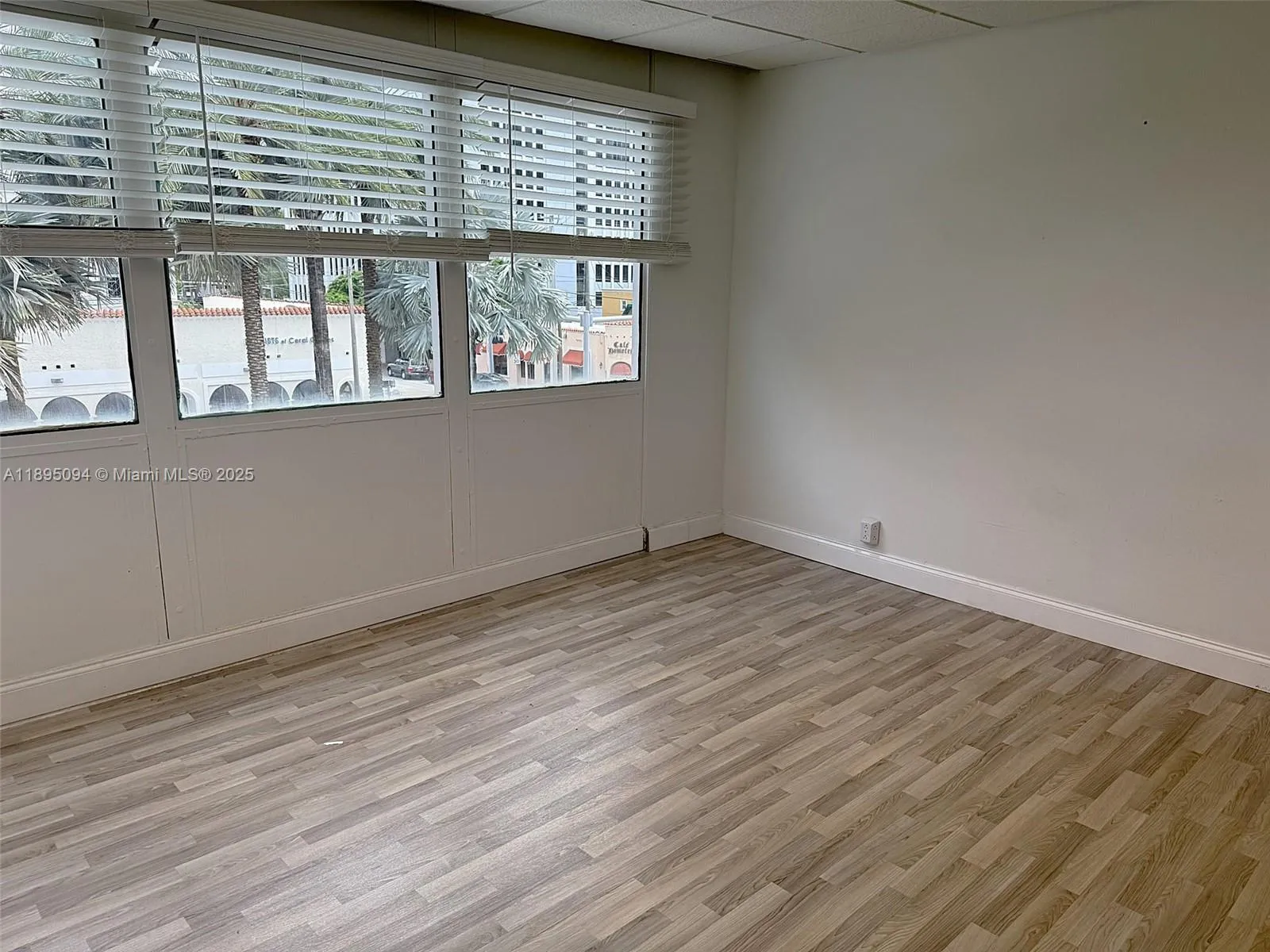 299 Alhambra Cir # 315, Coral Gables FL 33134