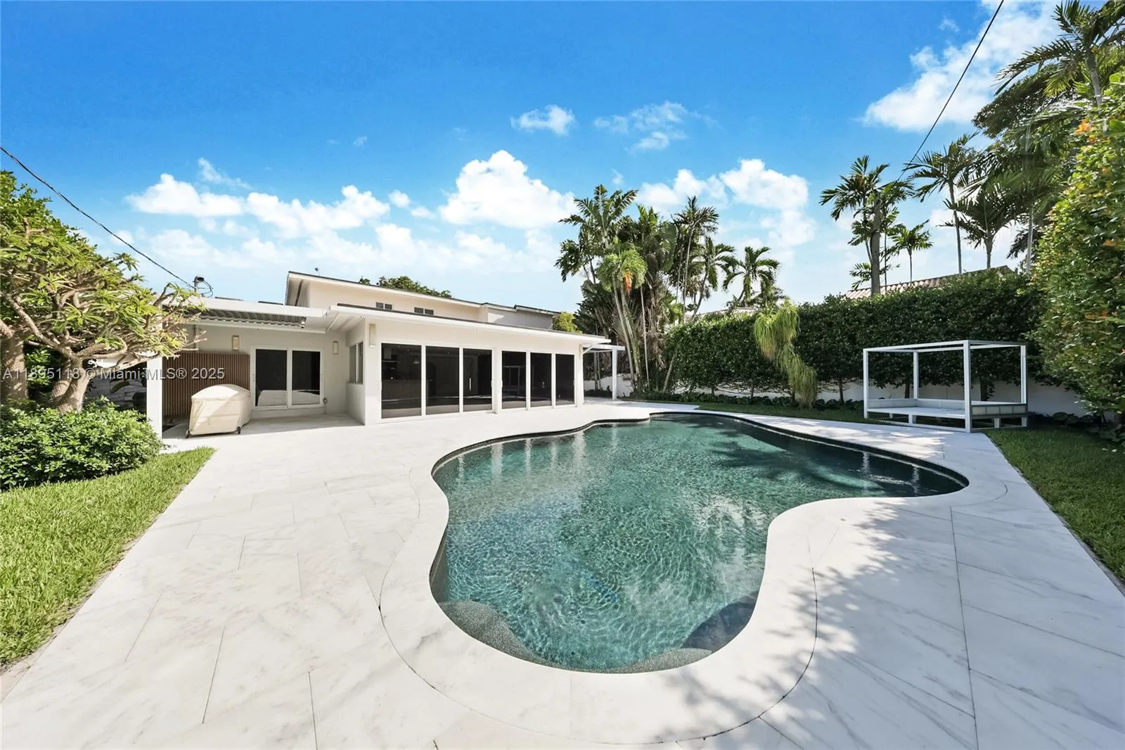 5244 Alton Rd, Miami Beach FL 33140