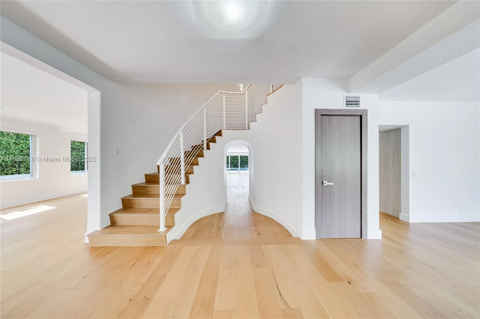 5244 Alton Rd, Miami Beach FL 33140