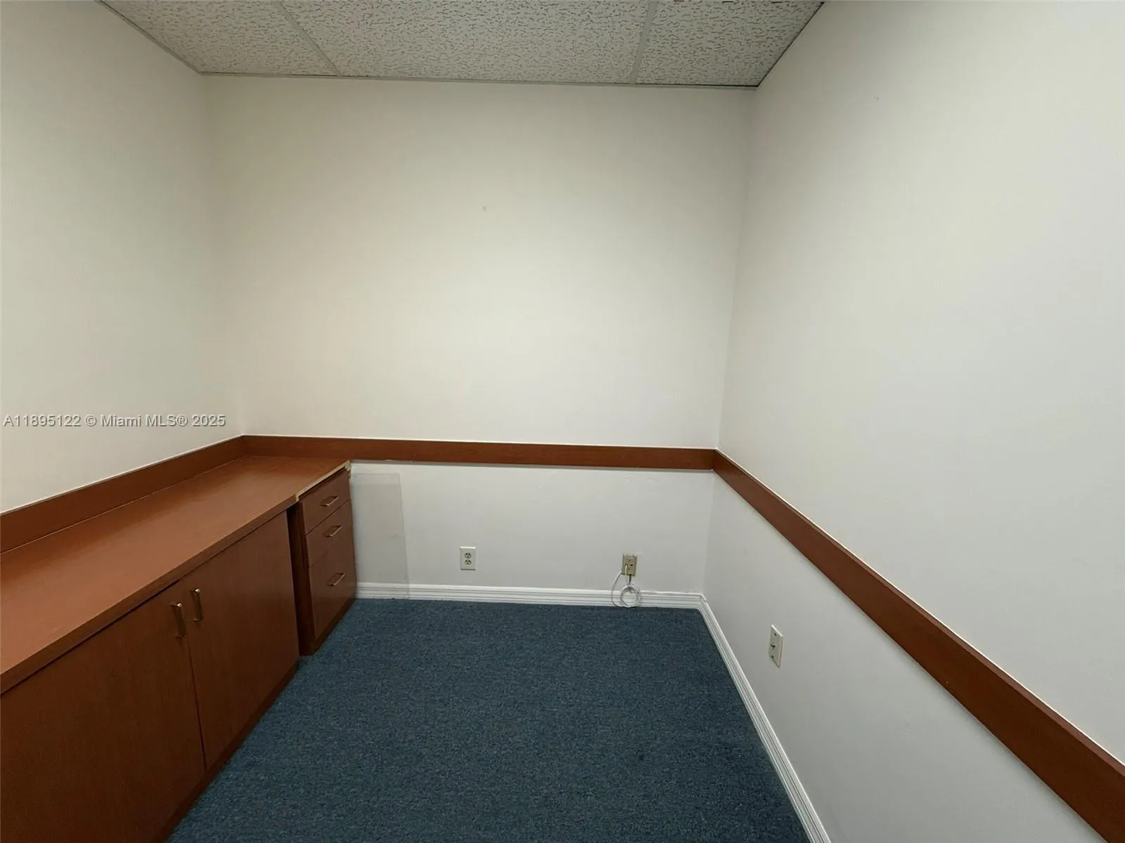 299 Alhambra Cir # 317, Coral Gables FL 33134