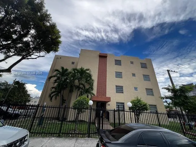 1 bedroom 1 bath for sale at 677 SW 9th Ave # 205, Miami FL 33130