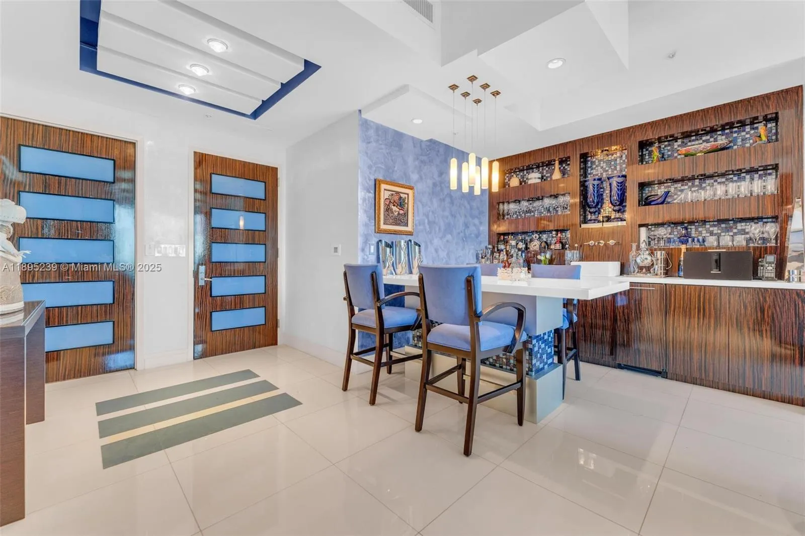 50 S Pointe Dr # 705, Miami Beach FL 33139
