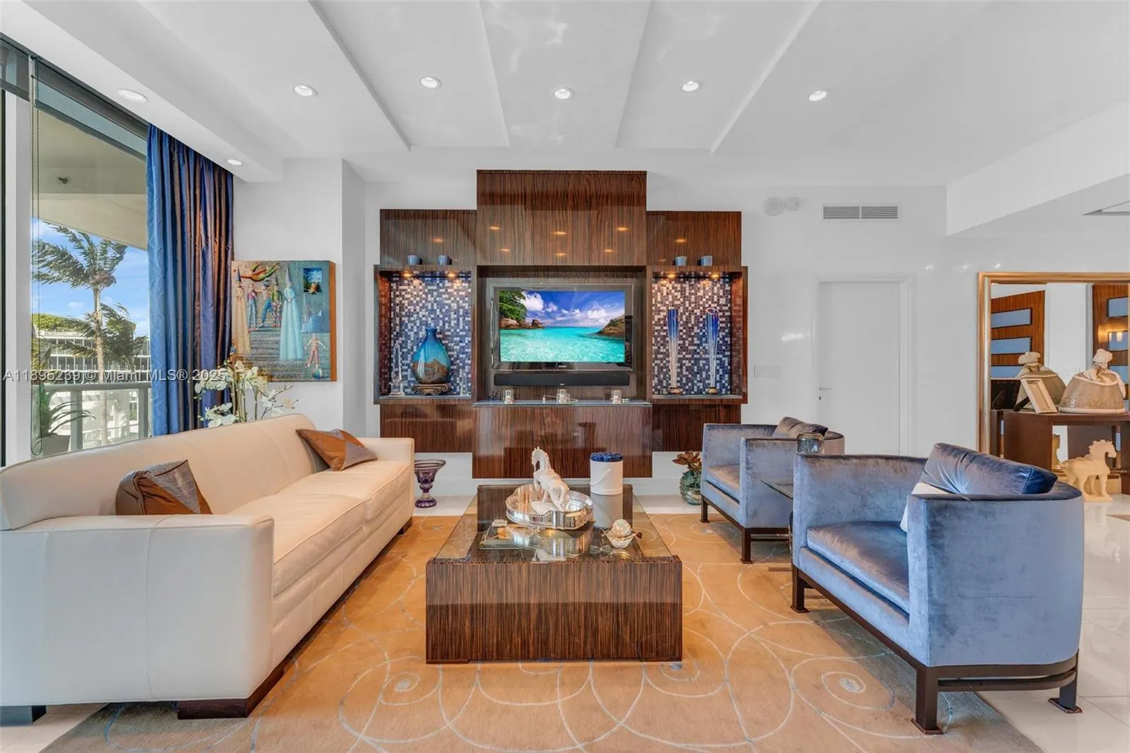 50 S Pointe Dr # 705, Miami Beach FL 33139