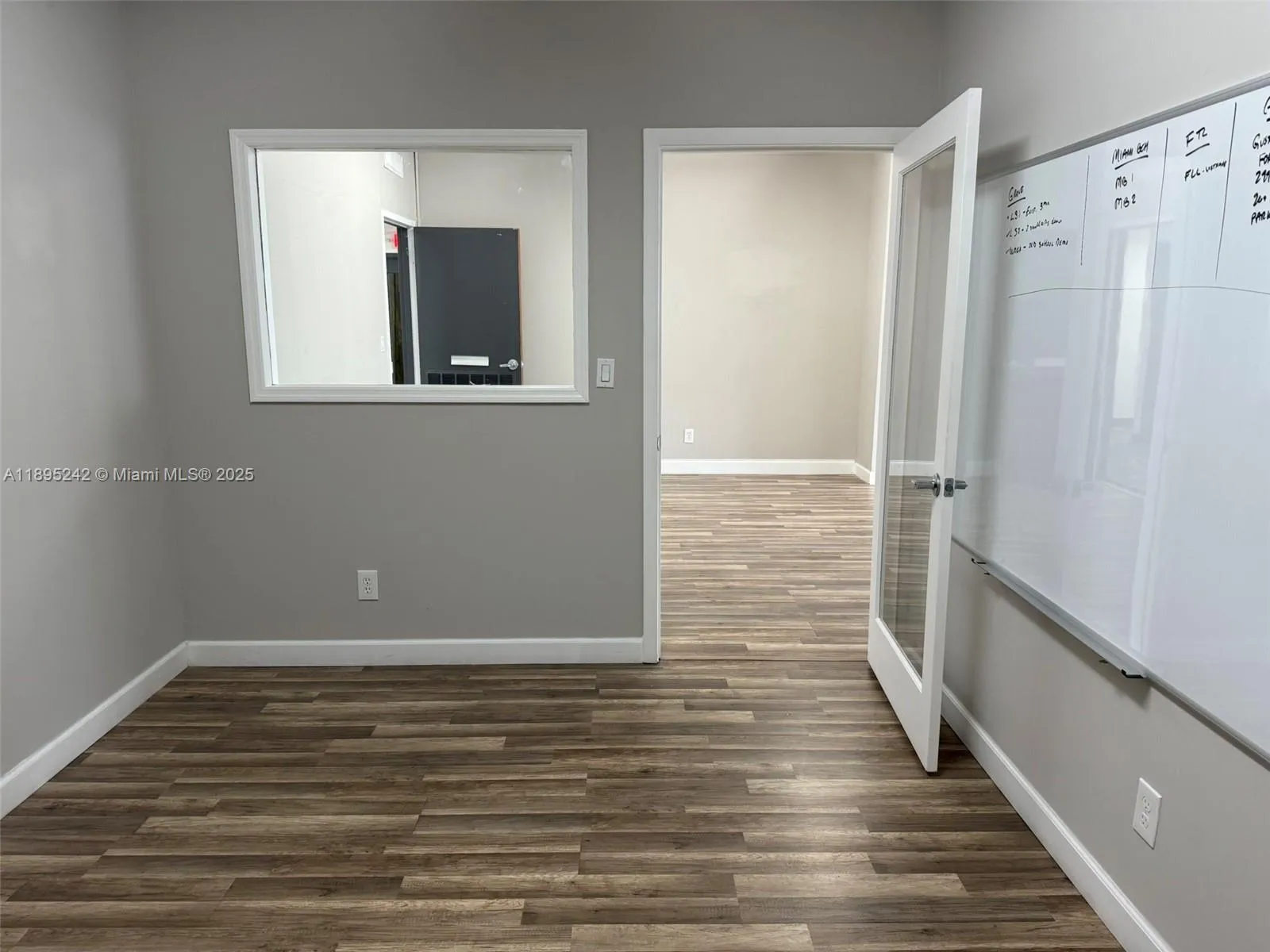 299 Alhambra Cir # 406, Coral Gables FL 33134