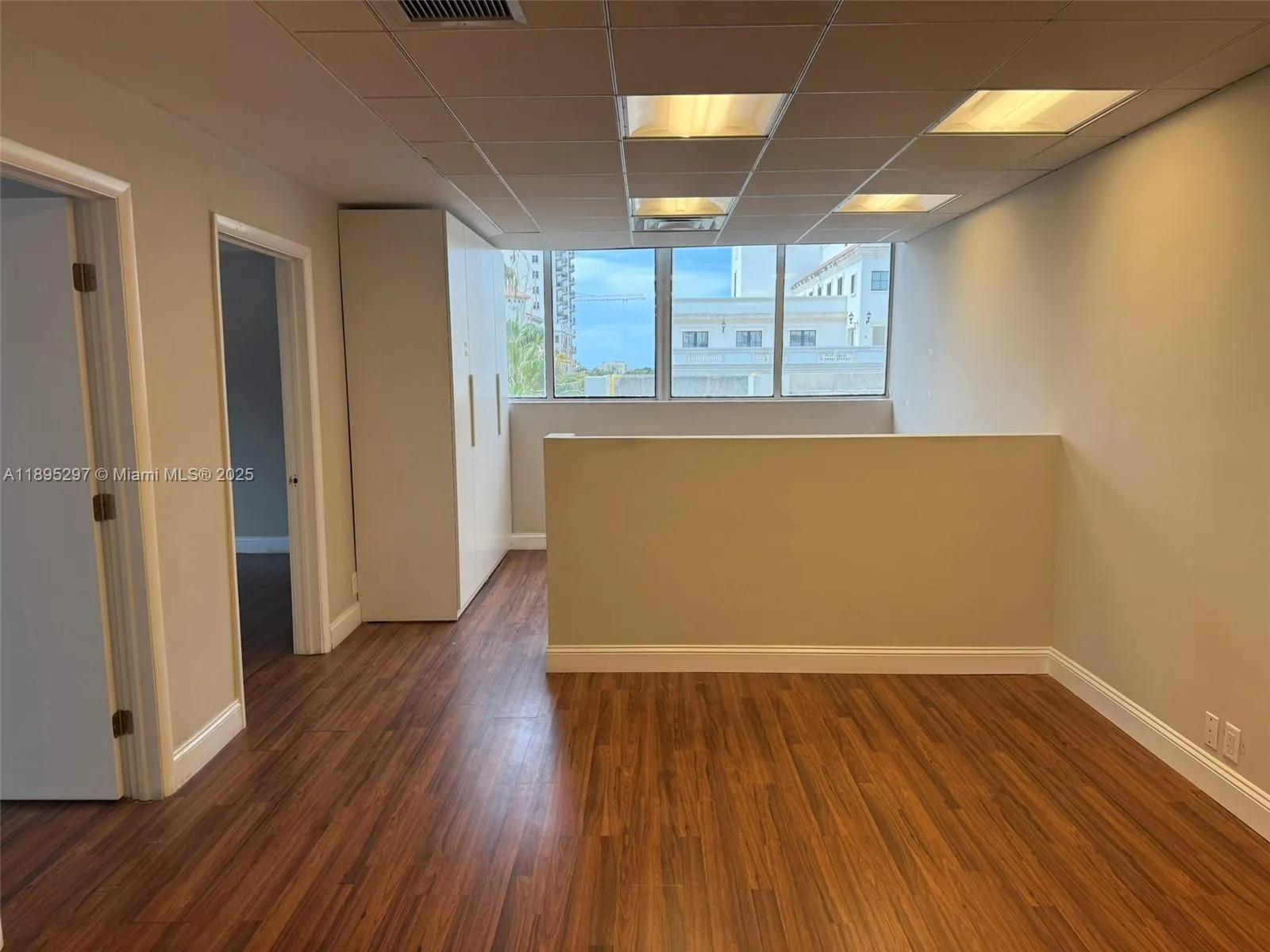 299 Alhambra Cir # 510, Coral Gables FL 33134