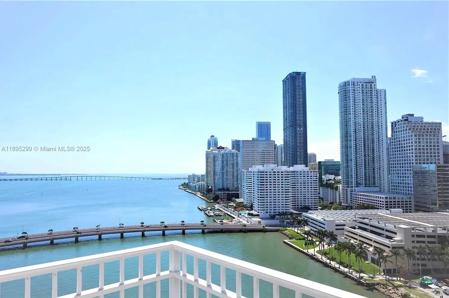 2 bedroom 2 bath for sale at 801 Brickell Key Blvd # 1901, Miami FL 33131