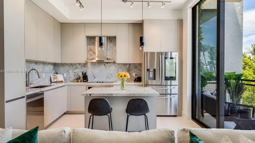 1 bedroom 2 bath for sale at 1030 15th St # 201, Miami Beach FL 33139