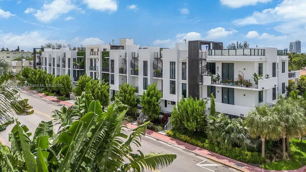 1030 15th St # 201, Miami Beach FL 33139
