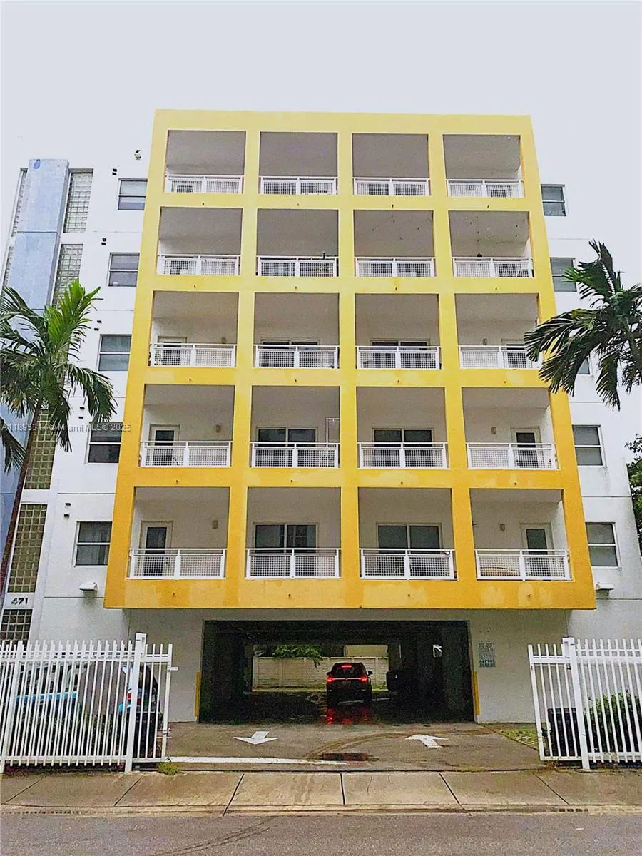 2 bedroom 1 bath for sale at 471 NE 25th St # 602, Miami FL 33137