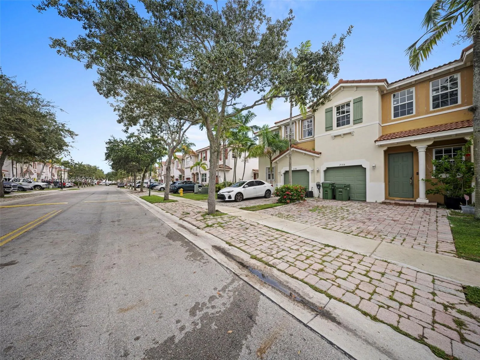 2104 NE 3rd Ct, Homestead FL 33033