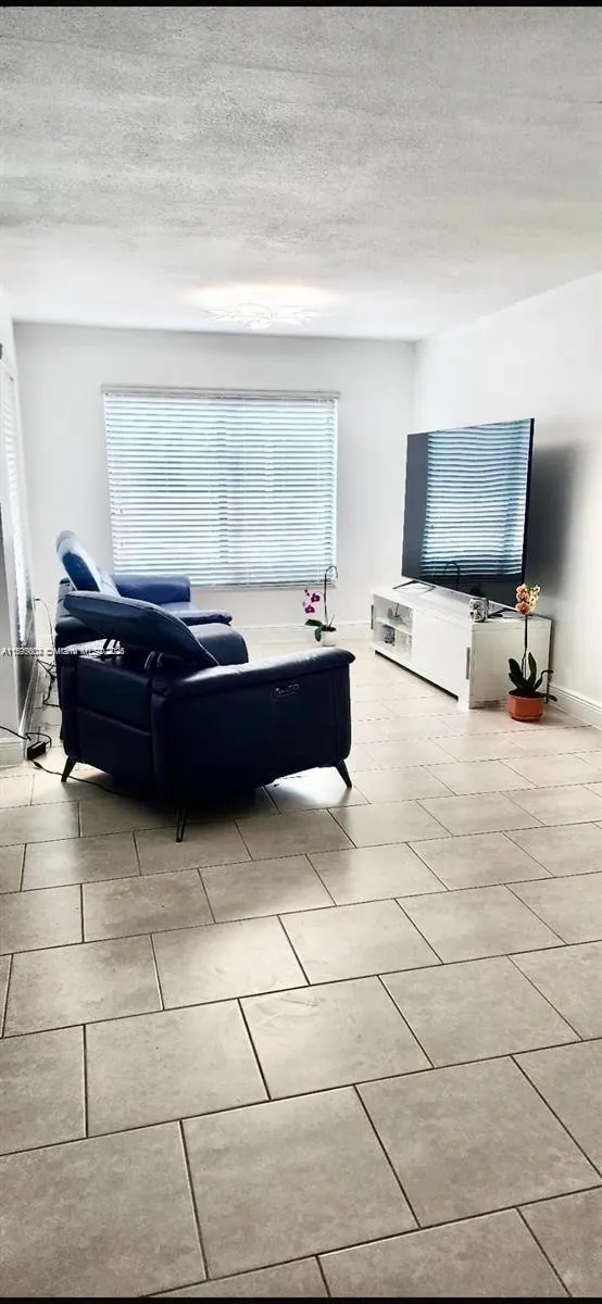 13208 SW 10th Ln, Miami FL 33184