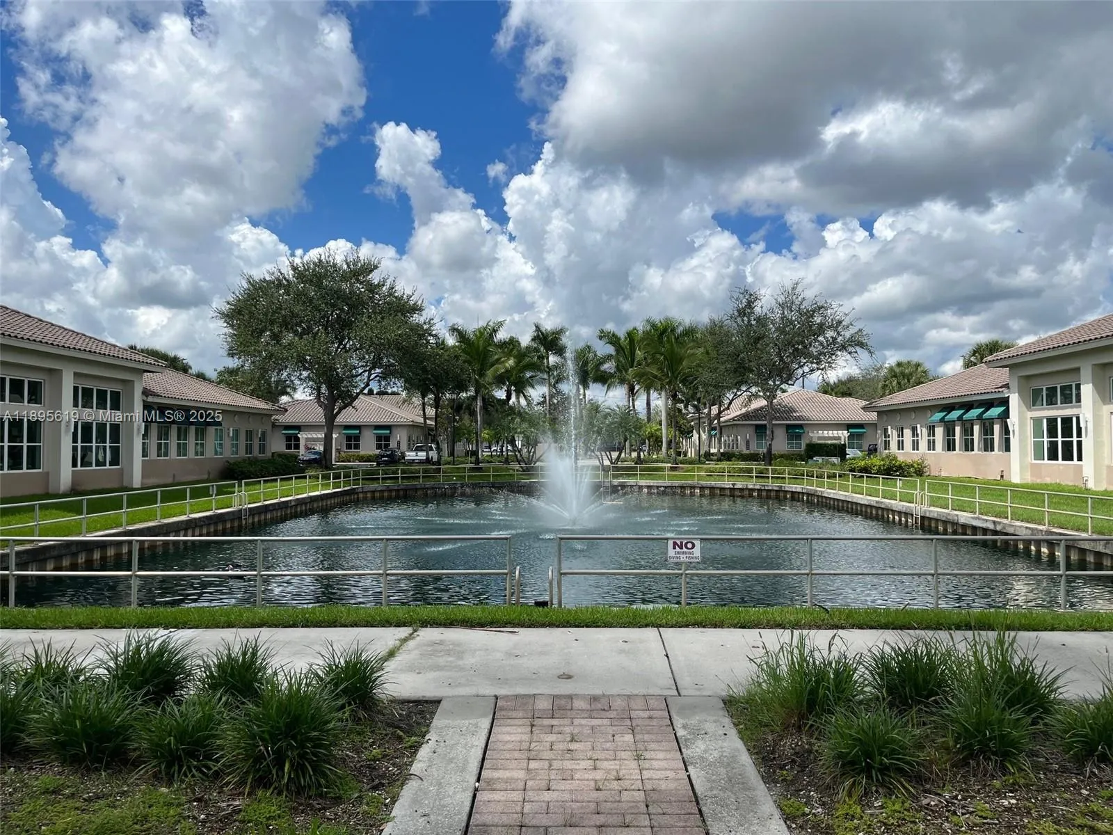 5220 S University Dr # 106C, Davie FL 33328