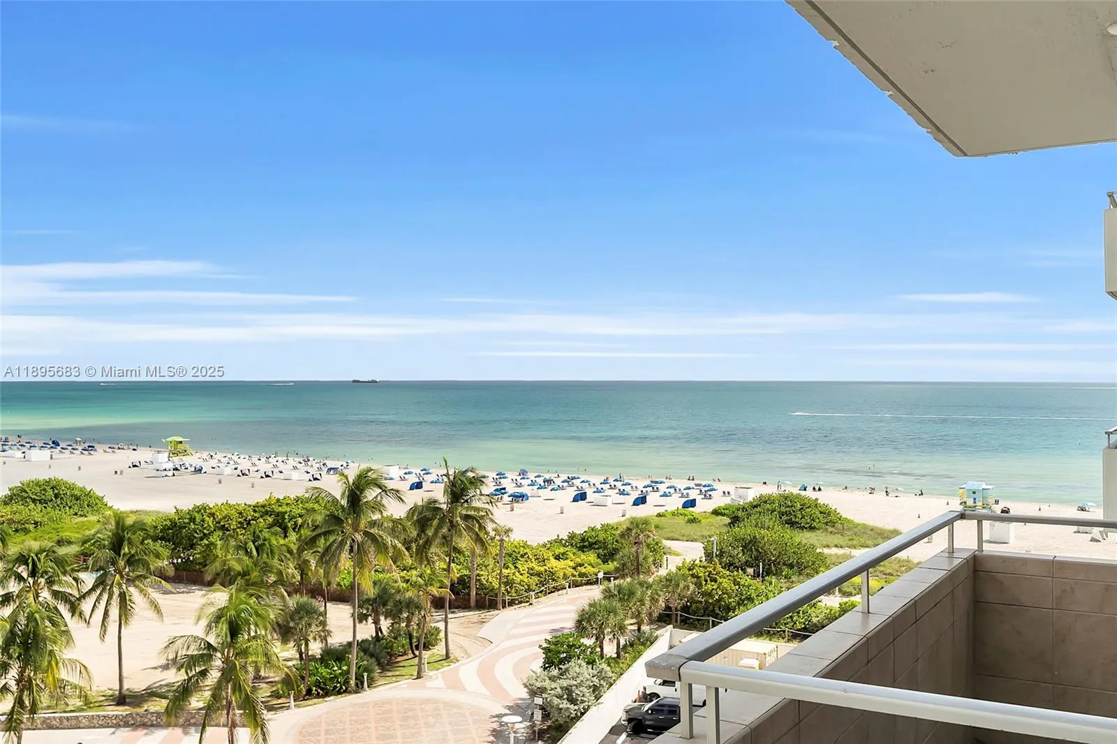 1 bedroom 1 bath for sale at 465 Ocean Dr # 824, Miami Beach FL 33139