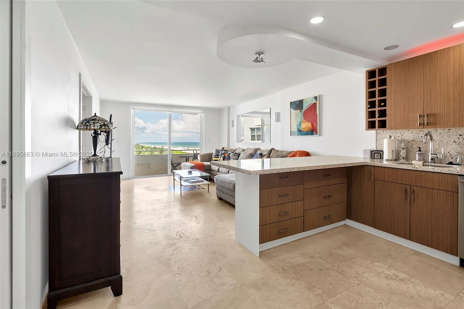 465 Ocean Dr # 824, Miami Beach FL 33139