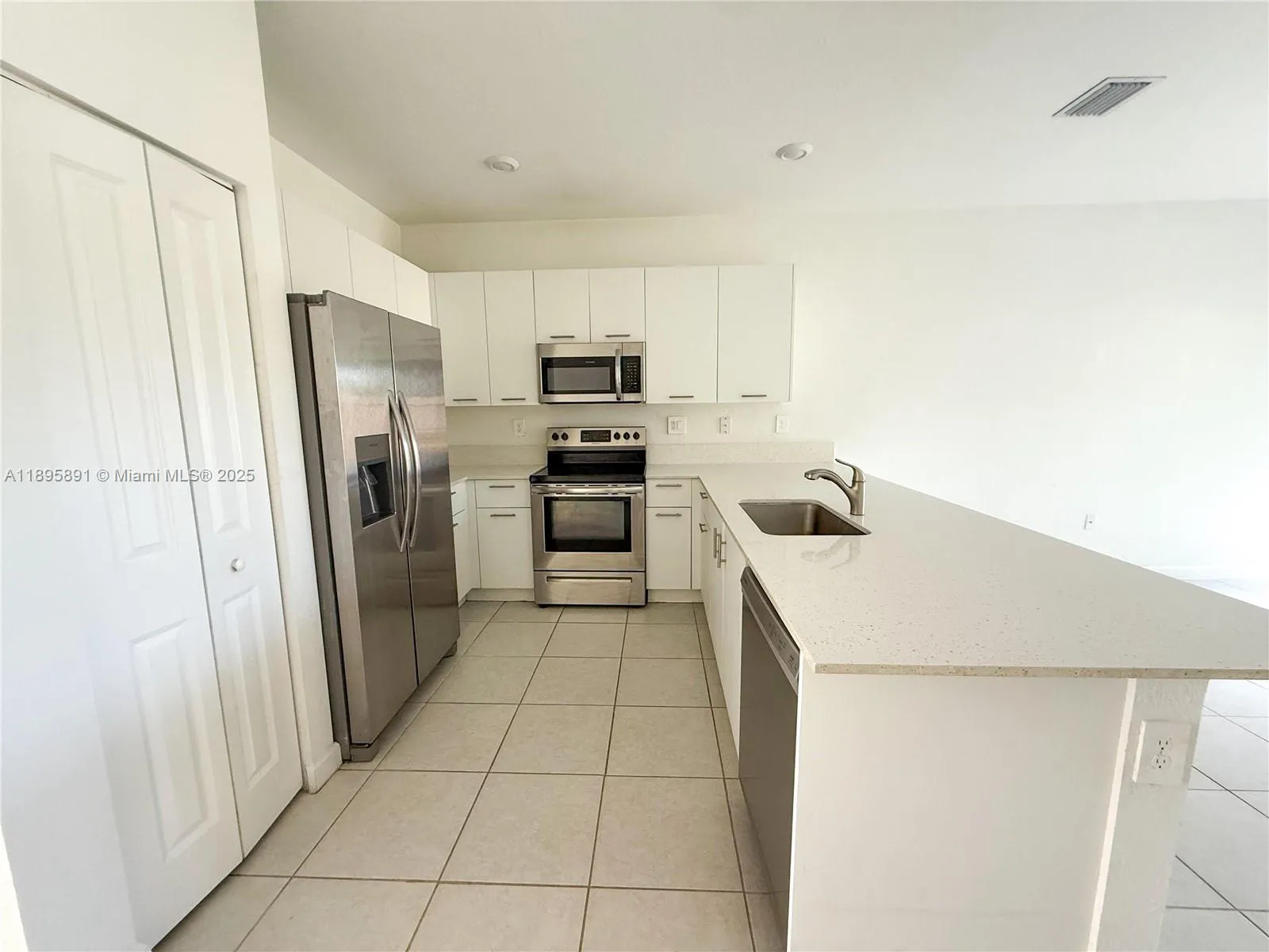 12445 NW 23rd Ct, Miami FL 33167