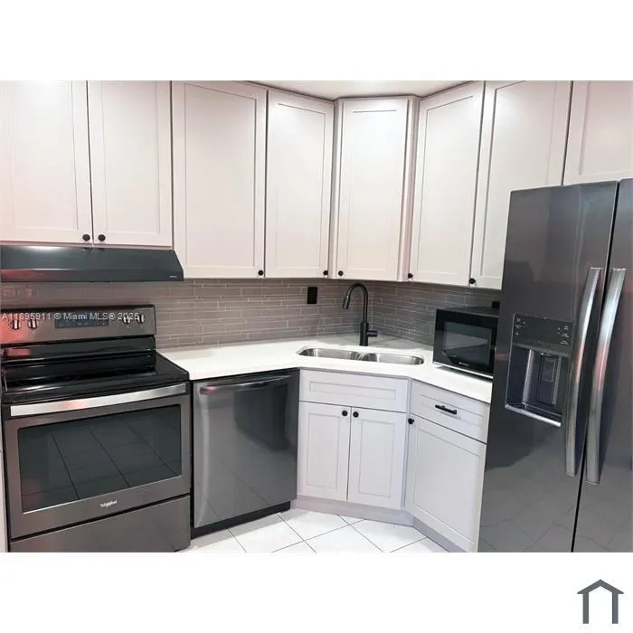 4 bedroom 2 bath for sale at 5812 NW 16 Street # 29, Lauderhill FL 33313