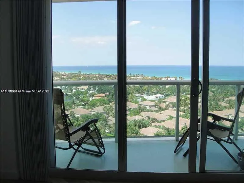 1 bedroom 1 bath for sale at 19380 Collins Ave # 1624, Sunny Isles Beach FL 33160