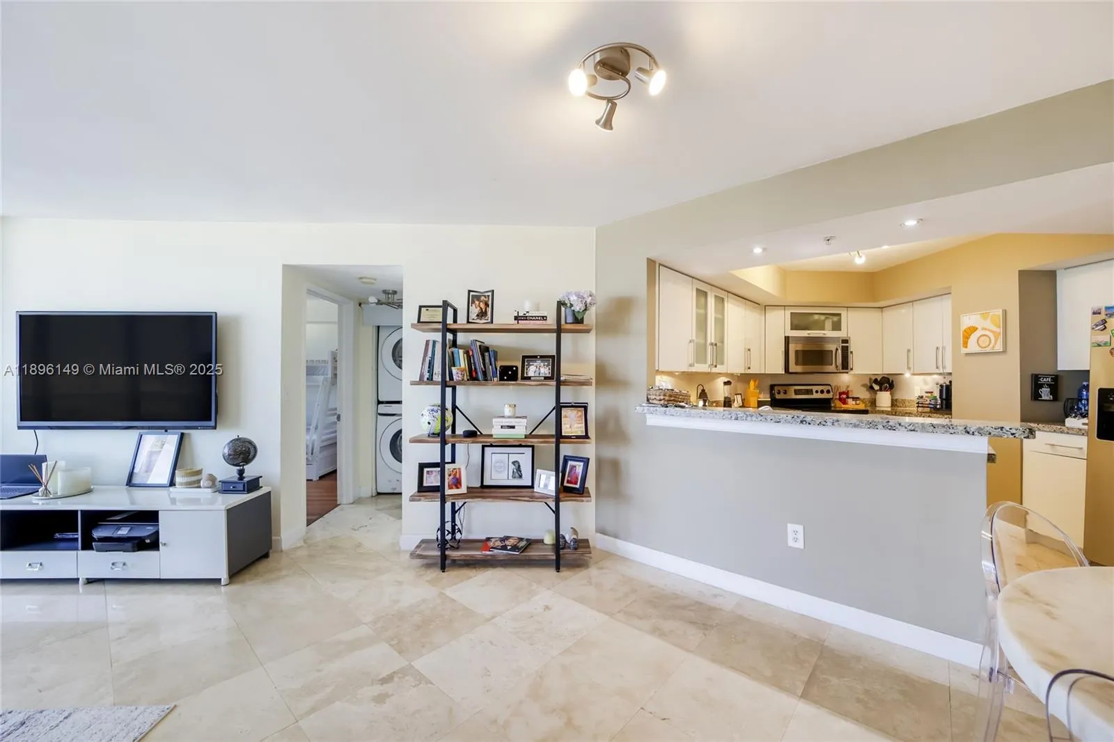 1900 Sunset Harbour Dr # 811, Miami Beach FL 33139