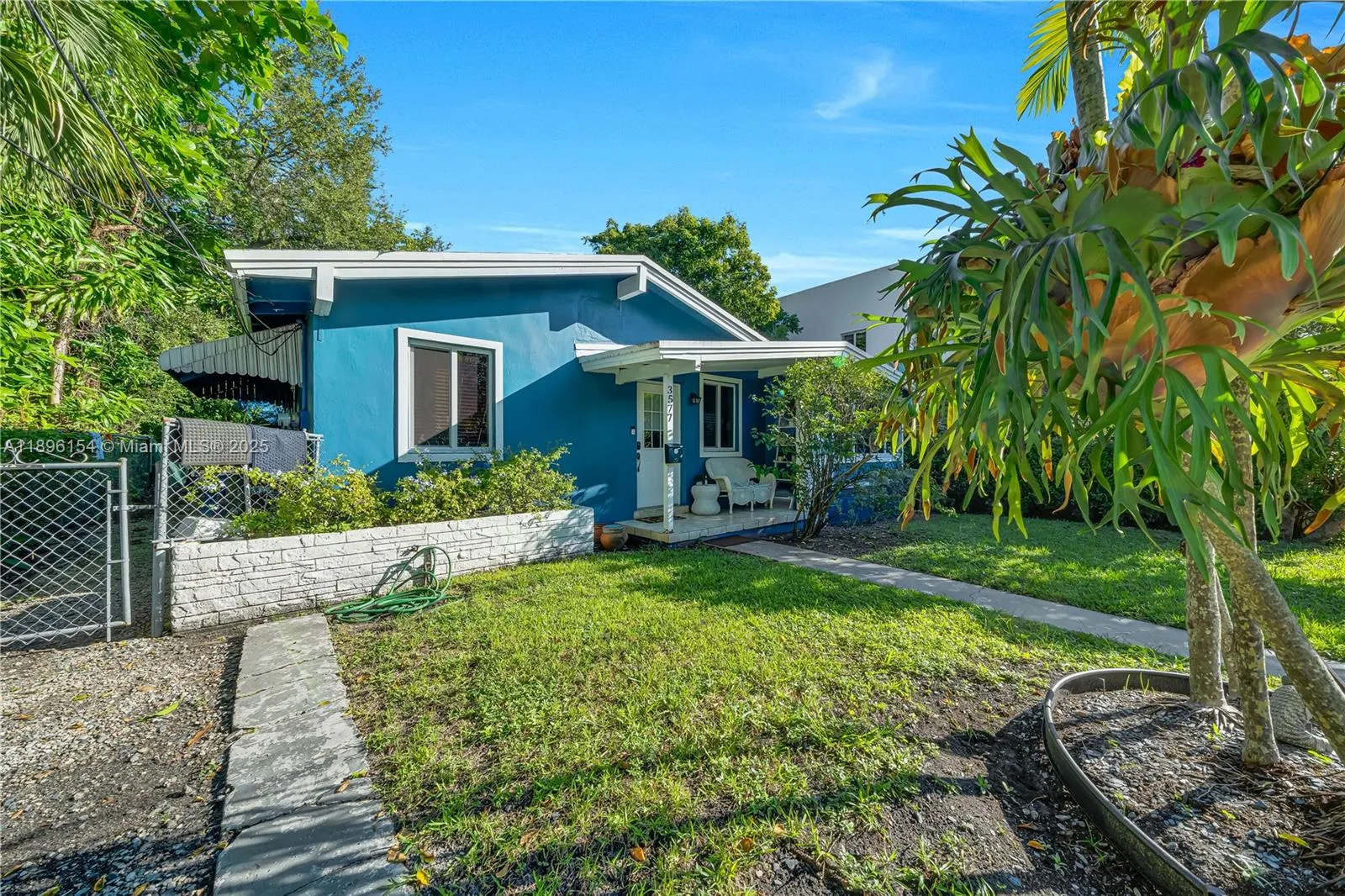 3577 Charles Ave, Miami FL 33133