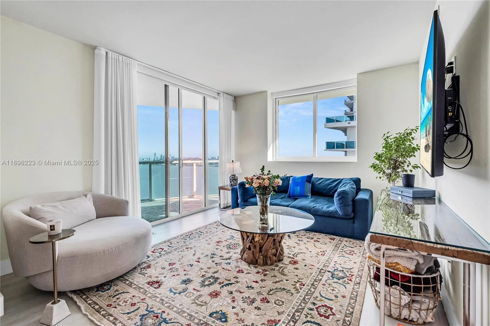 665 NE 25th St # 2301, Miami FL 33137