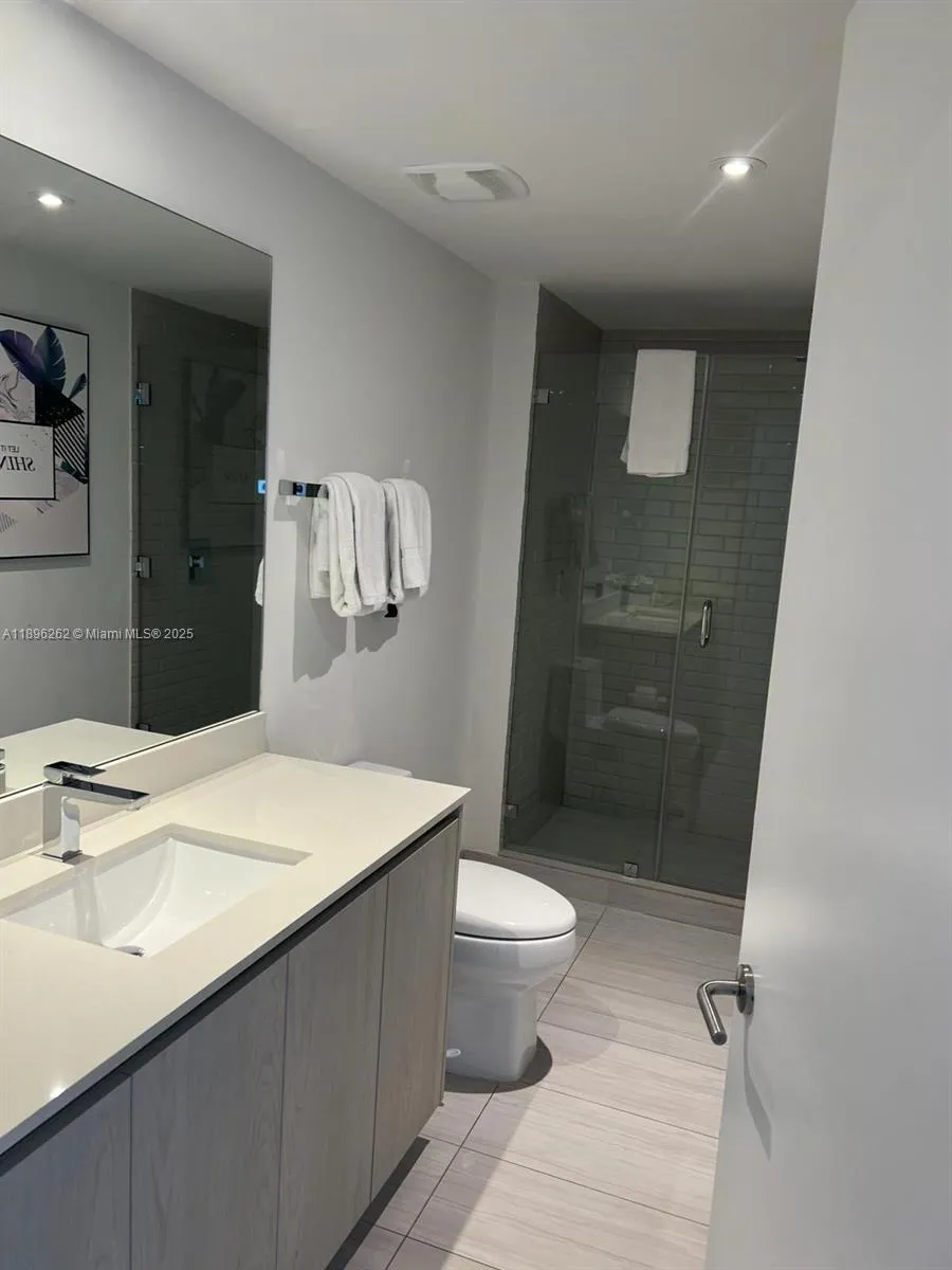 4010 S Ocean Dr # R2004, Hollywood FL 33019