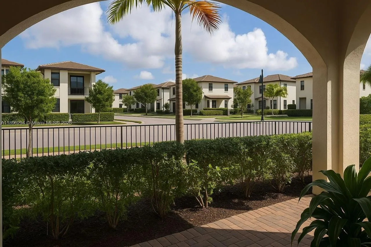 3 bedroom 3 bath for sale at 8200 NW 43rd St, Doral FL 33166