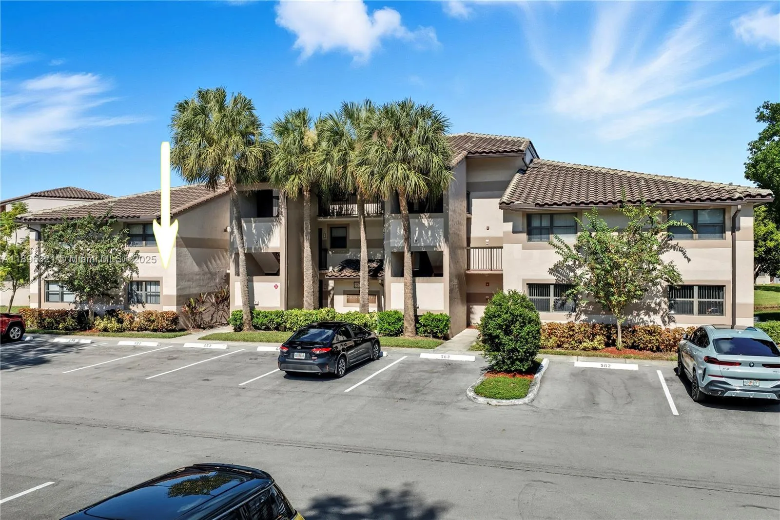 3 bedroom 2 bath for rent at 9877 Nob Hill Ct, Sunrise FL 33351