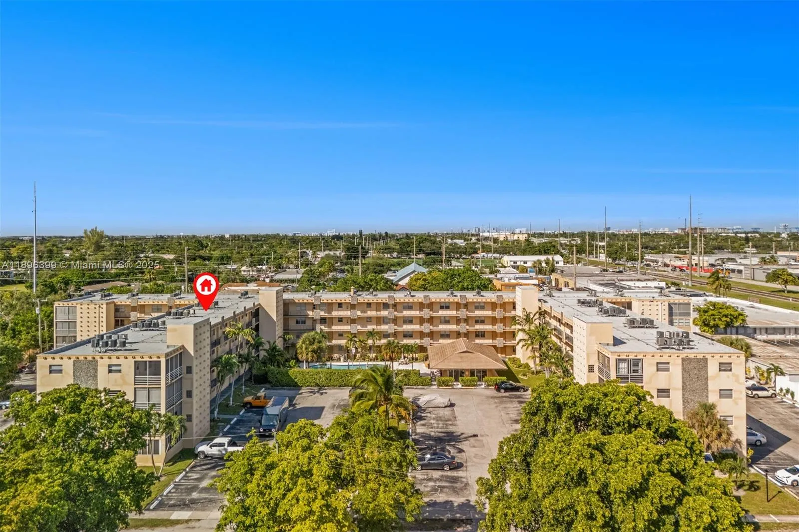 2145 Pierce St # 305, Hollywood FL 33020