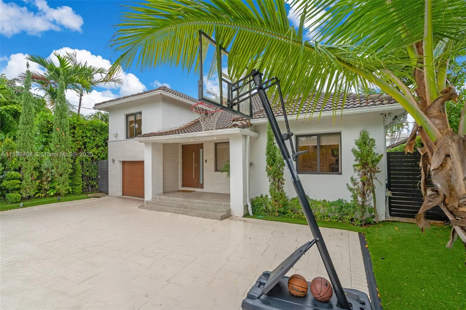 6235 Alton Rd, Miami Beach FL 33140
