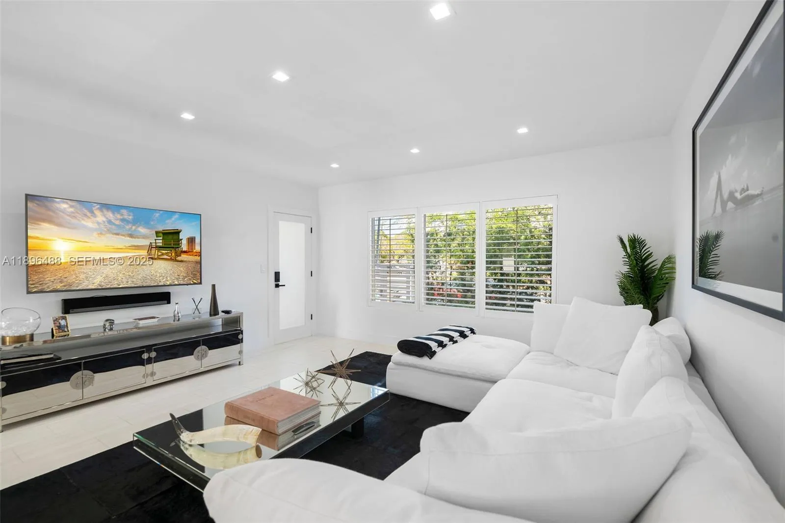 3909 Garden Ave, Miami Beach FL 33140