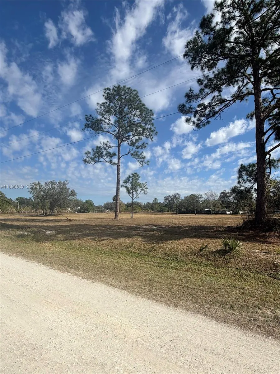 for sale at 135 S KENNEL ST, Clewiston FL 33440