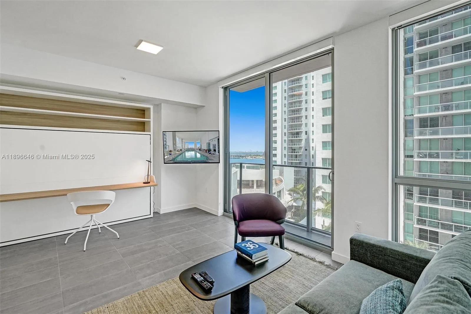 227 NE 2nd St # 1610, Miami FL 33132