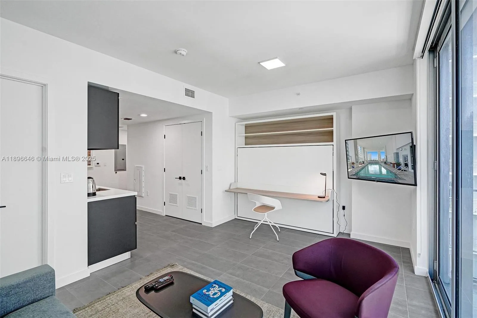 227 NE 2nd St # 1610, Miami FL 33132
