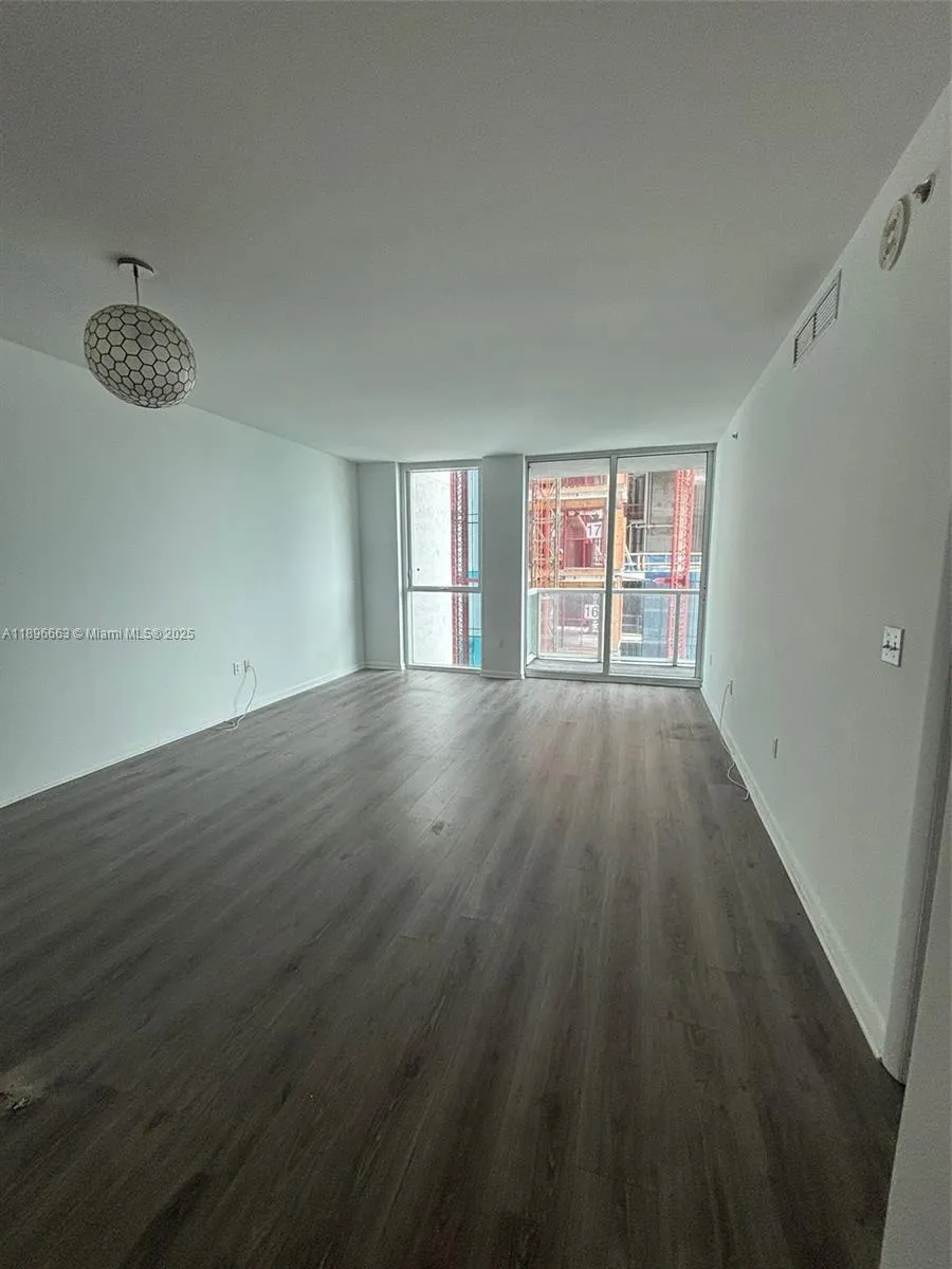244 Biscayne Blvd # 1606, Miami FL 33132