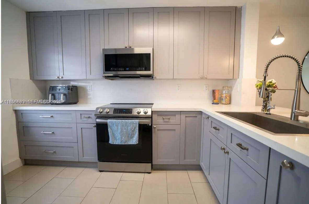 13906 SW 173rd Ter # 13906, Miami FL 33177