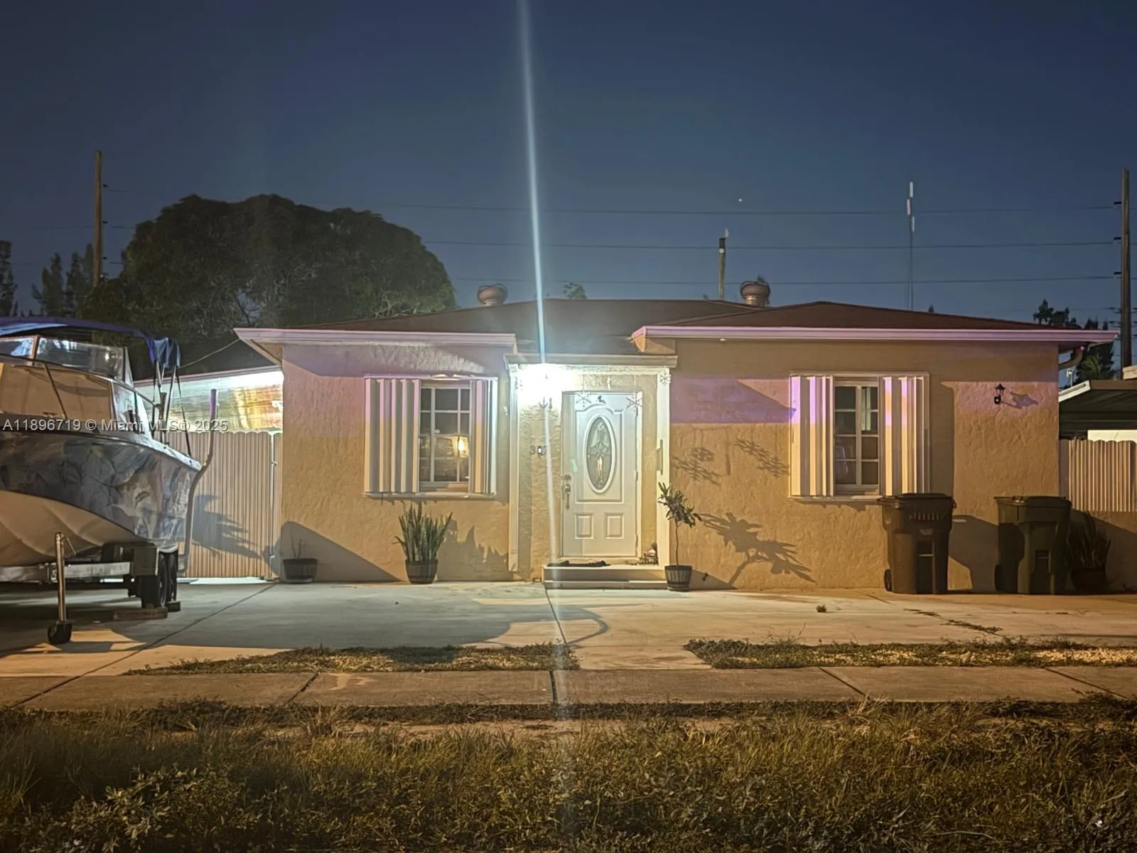 4 bedroom 1 bath for sale at 317 E 20th St, Hialeah FL 33010