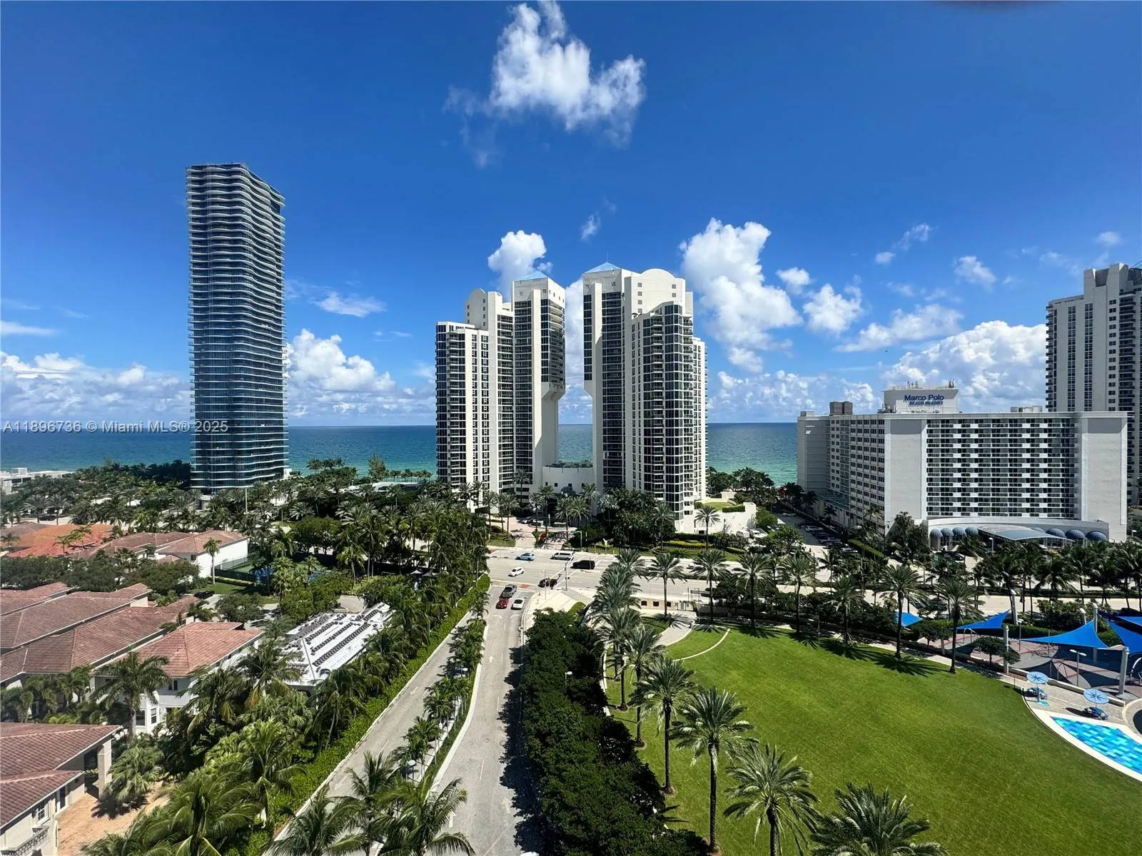 2 bedroom 2 bath for sale at 19370 Collins Ave # 1427, Sunny Isles Beach FL 33160