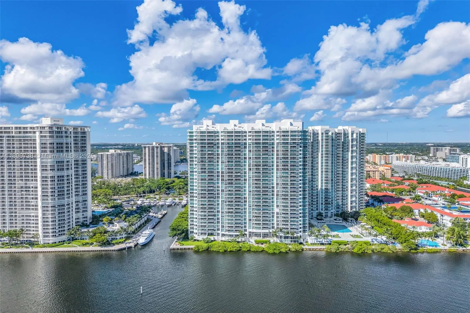 3 bedroom 3 bath for sale at 3201 NE 183rd St # 1806, Aventura FL 33160