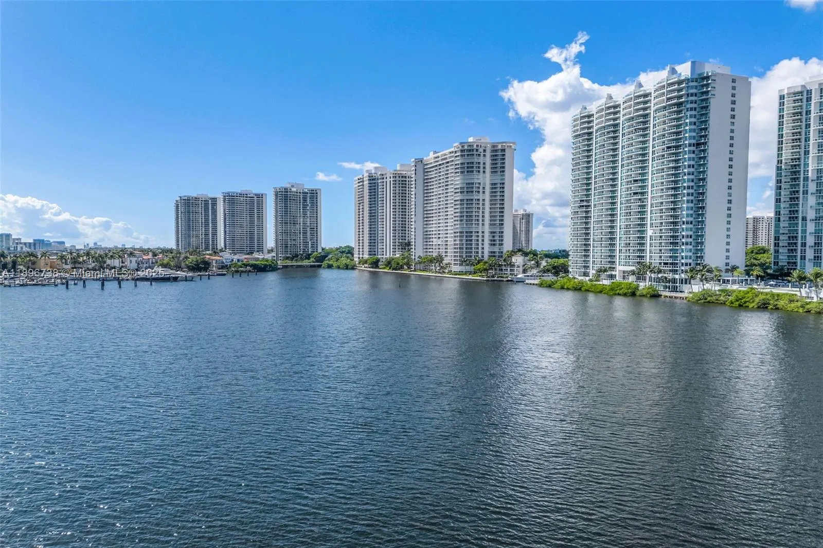 3201 NE 183rd St # 1806, Aventura FL 33160