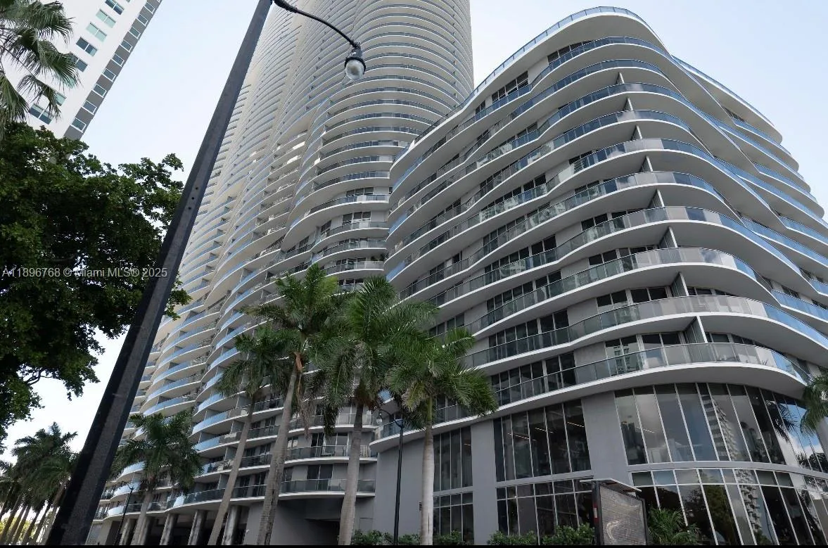 2 bedroom 3 bath for sale at 488 NE 18th St # 4509, Miami FL 33132