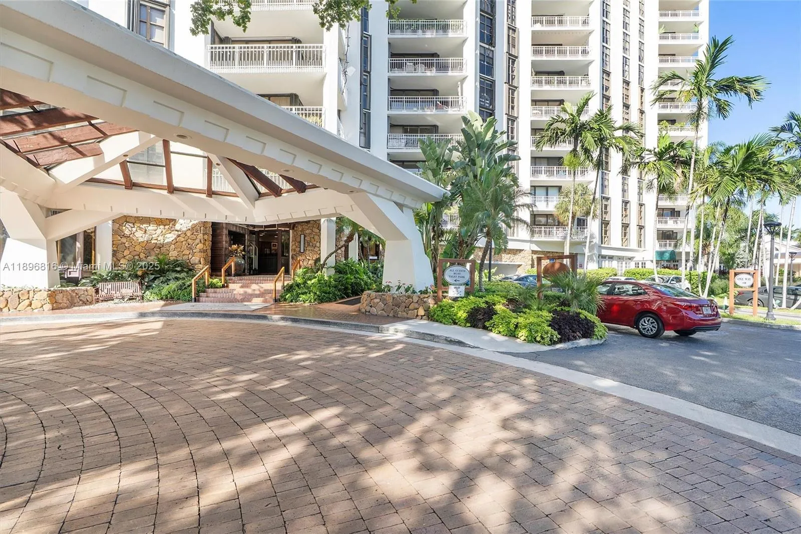 4000 Towerside Ter # 402, Miami FL 33138