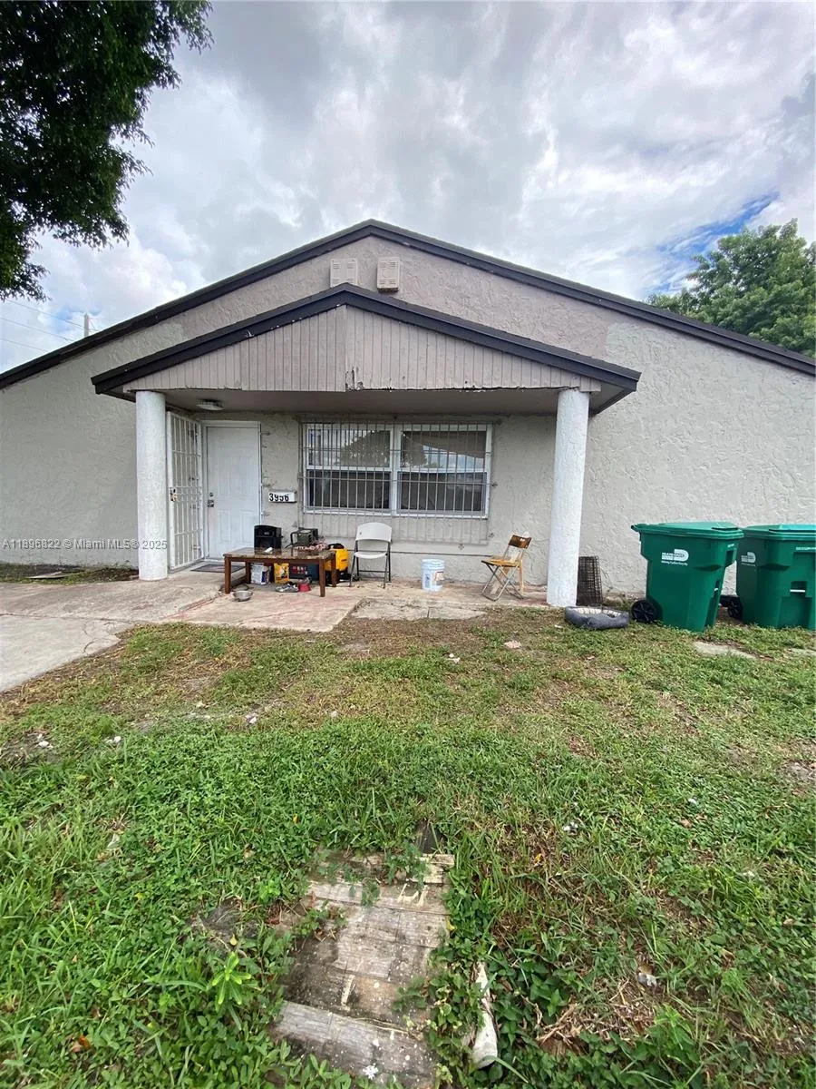 4 bedroom 2 bath for sale at 3956 NW 182nd Ln, Miami Gardens FL 33055