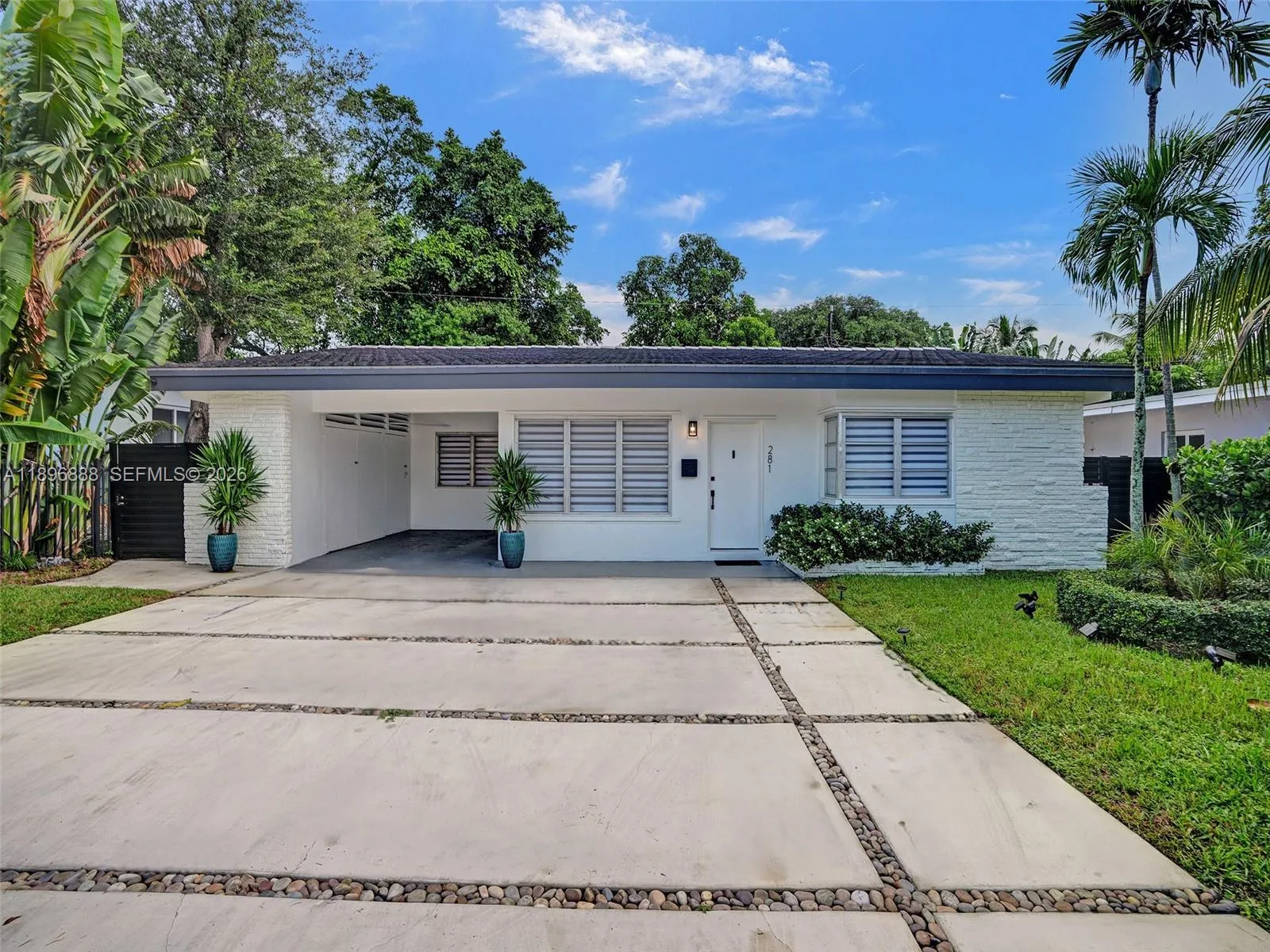 3 bedroom 2 bath for sale at 281 NE 112th St, Miami FL 33161
