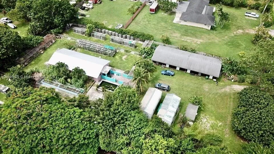 3 bedroom 2 bath for sale at 35000 SW 212th Ave, Homestead FL 33034