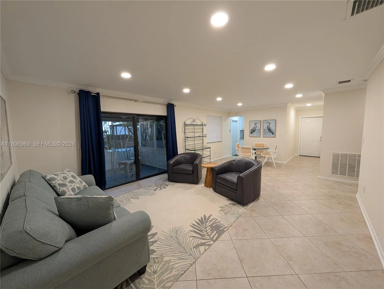 3 bedroom 2 bath for rent at 850 Benevento Ave # 1, Coral Gables FL 33146