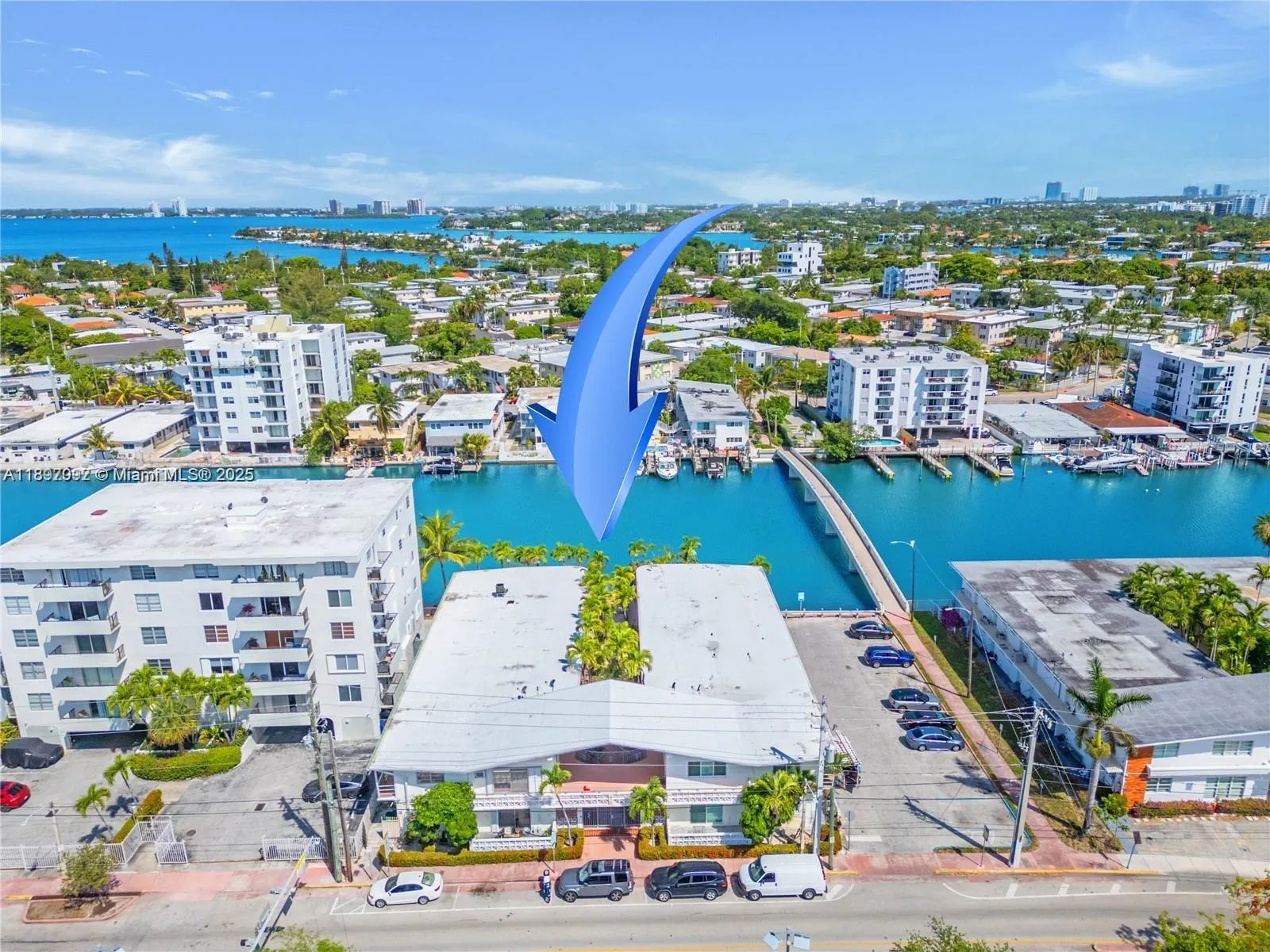 8040 Tatum Waterway Dr # 7, Miami Beach FL 33141