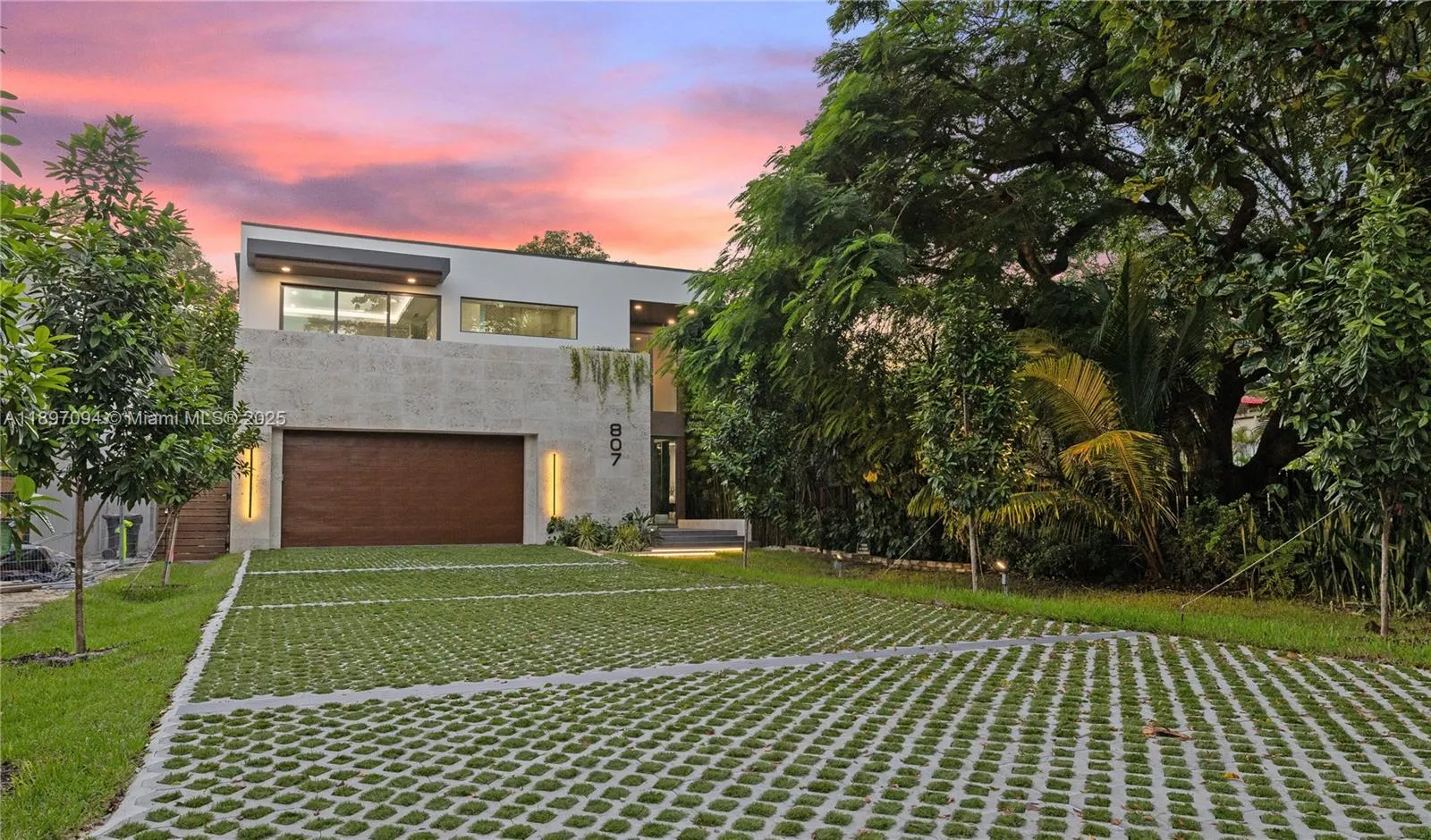 for sale at 807 SW 12th Ave, Fort Lauderdale FL 33312